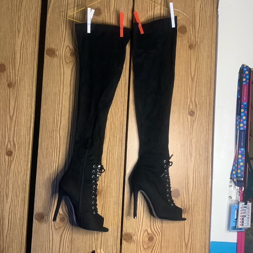 Black over the knee heels, size 7W